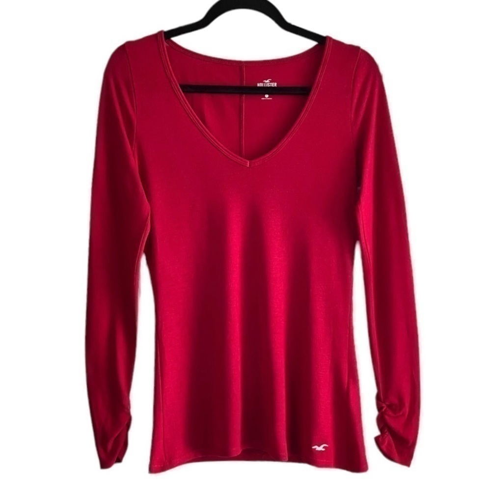 Hollister V-neck Long Sleeve w/ Ruched Sleeve Cuffs - Red‌‌‌‌‌
